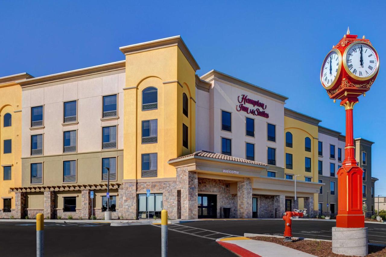 Hampton Inn & Suites Marina Eksteriør billede