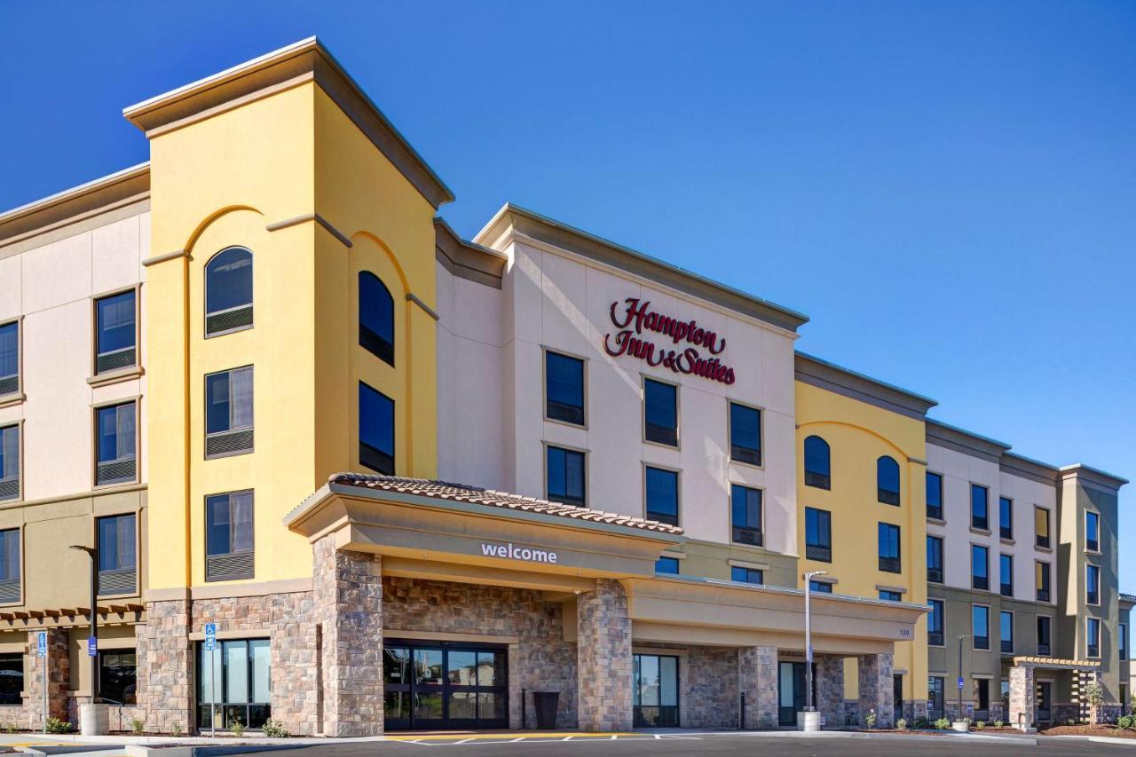 Hampton Inn & Suites Marina Eksteriør billede