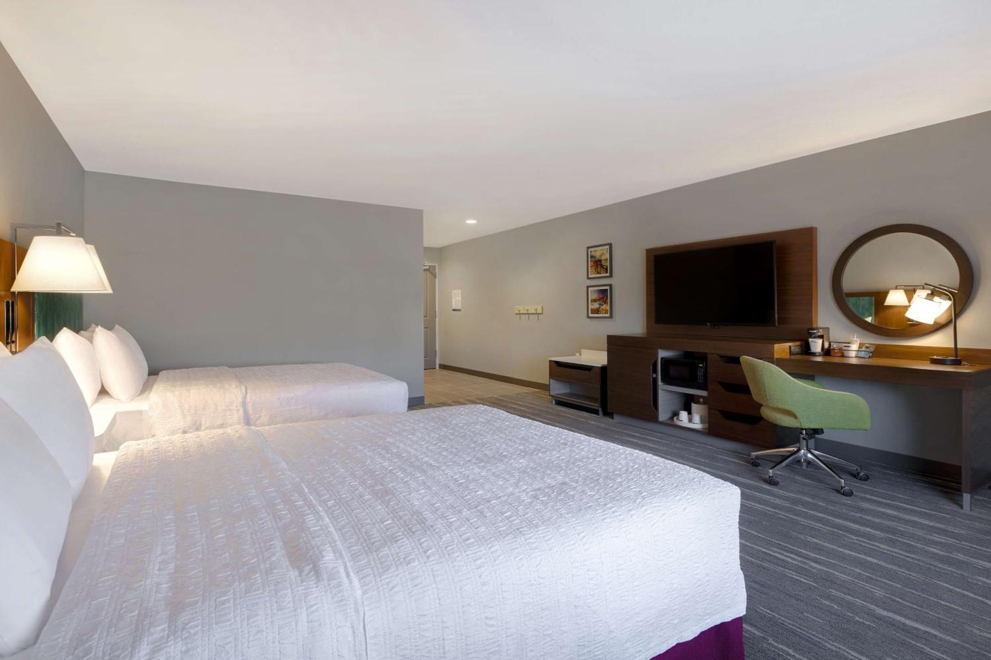 Hampton Inn & Suites Marina Eksteriør billede