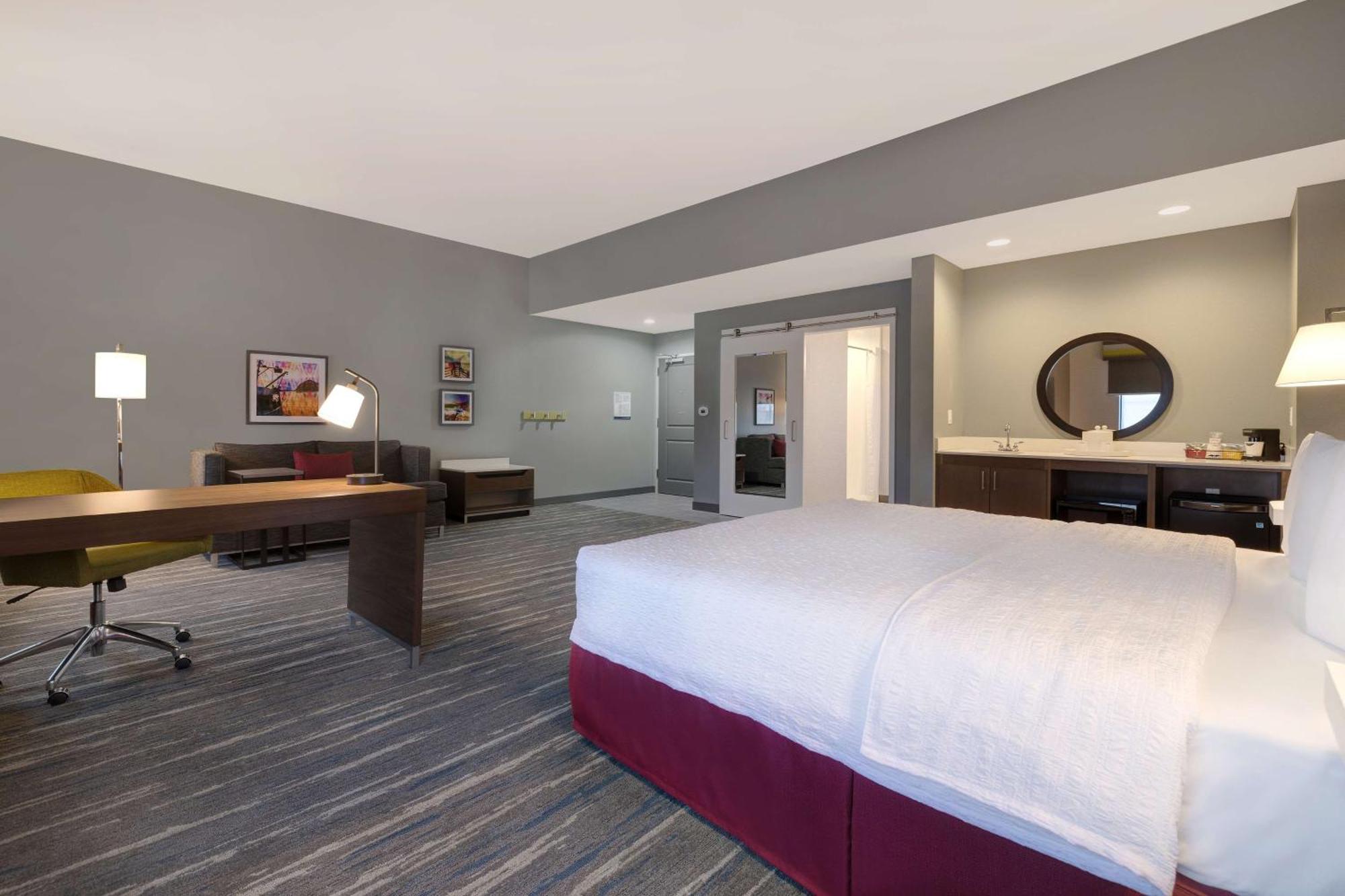 Hampton Inn & Suites Marina Eksteriør billede