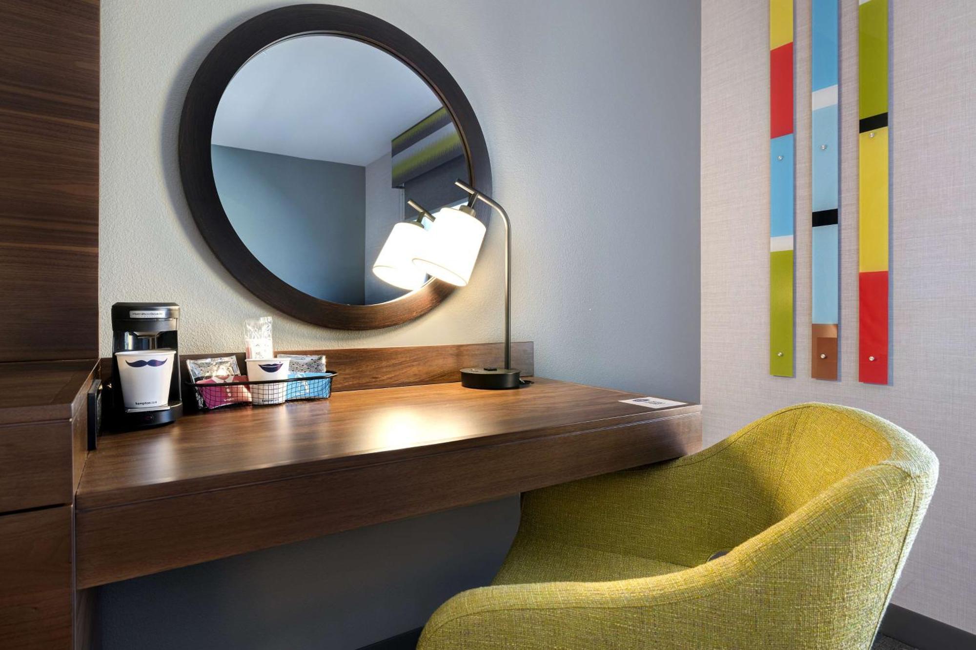 Hampton Inn & Suites Marina Eksteriør billede